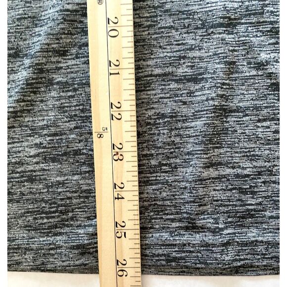 Under Armour Heat Gear Gray Short Sleeve Light Weight Crewneck Loose T Shirt M - Picture 4 of 8